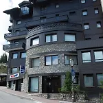 1550 - Veritable Aux Pieds - Les Tovets T2 - 47m2 - 4p *