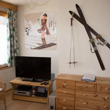 1550 - Veritable Aux Pieds - Les Tovets T2 - 47m2 - 4p كورشوفيل