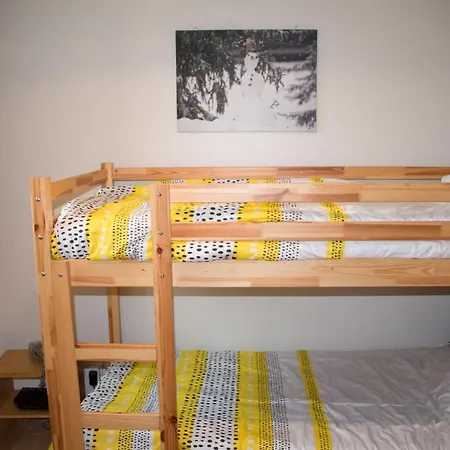 1550 - Veritable Aux Pieds - Les Tovets T2 - 47m2 - 4p *